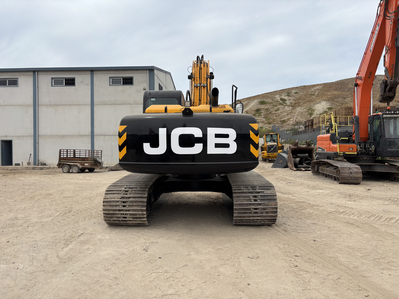 JCB JS220LC - 履带式挖掘机:图4 JCB JS220LC - 履带式挖掘机:图4