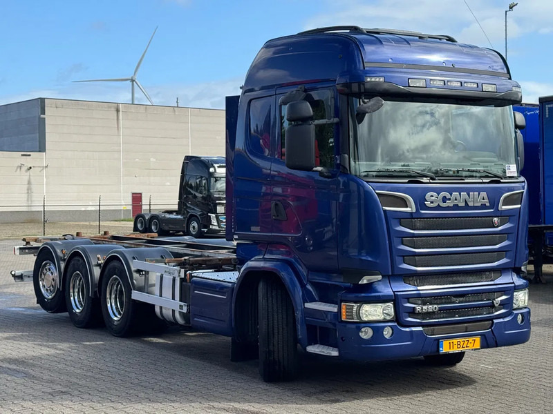 Scania R520 V8 8x4*4 Retarder / BDF / Full Air / Euro 6 - 集装箱运输车/ 可拆卸车身的卡车:图2 Scania R520 V8 8x4*4 Retarder / BDF / Full Air / Euro 6 - 集装箱运输车/ 可拆卸车身的卡车:图2