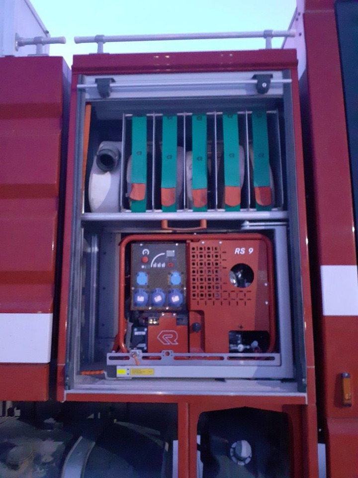 Rosenbauer Man Mustang TLF 11000 6x4 - 消防车:图5 Rosenbauer Man Mustang TLF 11000 6x4 - 消防车:图5