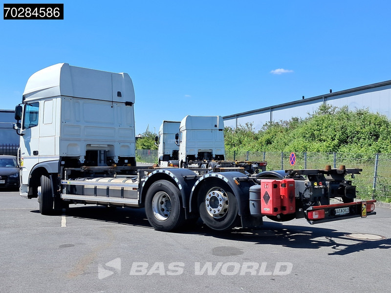 DAF XF 450 6X2 BDF SSC Retarder 2x Tanks Liftachse Standklima LED ACC Euro 6 - 集装箱运输车/ 可拆卸车身的卡车:图2 DAF XF 450 6X2 BDF SSC Retarder 2x Tanks Liftachse Standklima LED ACC Euro 6 - 集装箱运输车/ 可拆卸车身的卡车:图2