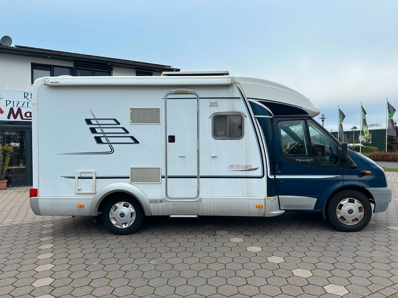 HYMER / ERIBA / HYMERCAR TRAMP T 572 CL/Festbett/Klima/Markise HYMER / ERIBA / HYMERCAR TRAMP T 572 CL/Festbett/Klima/Markise - 半集成房车:图4 HYMER / ERIBA / HYMERCAR TRAMP T 572 CL/Festbett/Klima/Markise HYMER / ERIBA / HYMERCAR TRAMP T 572 CL/Festbett/Klima/Markise - 半集成房车:图4