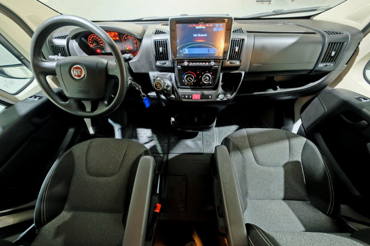 Sunlight V 60/1.Hand/Festbett/Garage/Klima/Markise - 半集成房车:图5 Sunlight V 60/1.Hand/Festbett/Garage/Klima/Markise - 半集成房车:图5