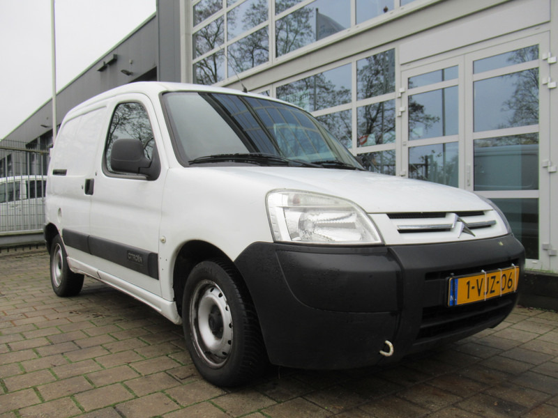 Citroën Berlingo 1.6 HDI 66KW 600 First AHK Schuifdeur - 紧凑型面包车:图3 Citroën Berlingo 1.6 HDI 66KW 600 First AHK Schuifdeur - 紧凑型面包车:图3