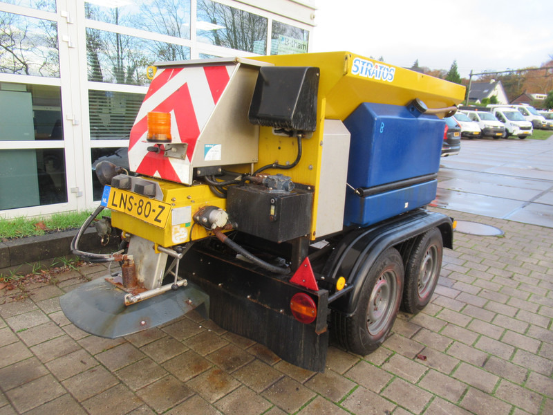 NIDO Stratos B11-18 AWAXN 1,1M3 + 500 L Zoutstrooier Saltzstreuer - 撒沙机/ 撒盐机:图2 NIDO Stratos B11-18 AWAXN 1,1M3 + 500 L Zoutstrooier Saltzstreuer - 撒沙机/ 撒盐机:图2