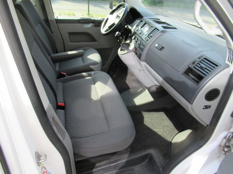 小型巴士, 小型客车 Volkswagen Transporter Kombi T5 2.0 TDI 62KW L2H1 Comf. 9-Personen：图8