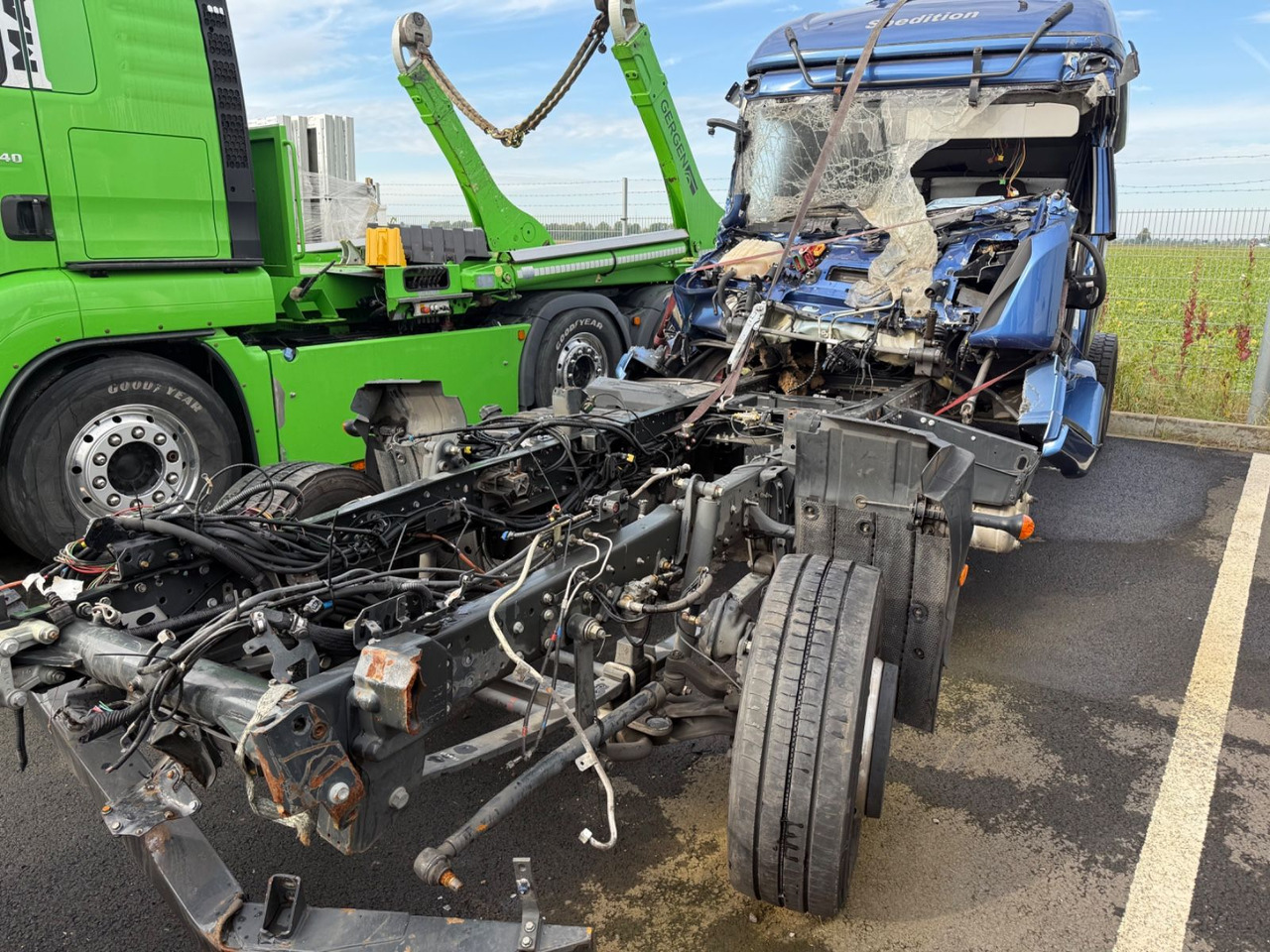 Iveco Eurocargo 110EL250 Unfallchassis - 自动转运卡车:图1 Iveco Eurocargo 110EL250 Unfallchassis - 自动转运卡车:图1