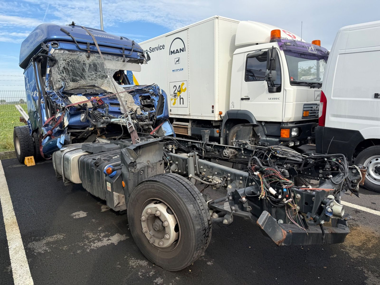 Iveco Eurocargo 110EL250 Unfallchassis - 自动转运卡车:图2 Iveco Eurocargo 110EL250 Unfallchassis - 自动转运卡车:图2