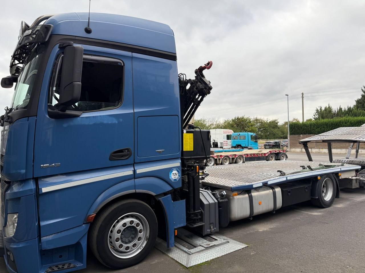 Mercedes-Benz Actros 1843 FVG 5-Zug / VDI 2700 / Kran MKG - 自动转运卡车:图2 Mercedes-Benz Actros 1843 FVG 5-Zug / VDI 2700 / Kran MKG - 自动转运卡车:图2
