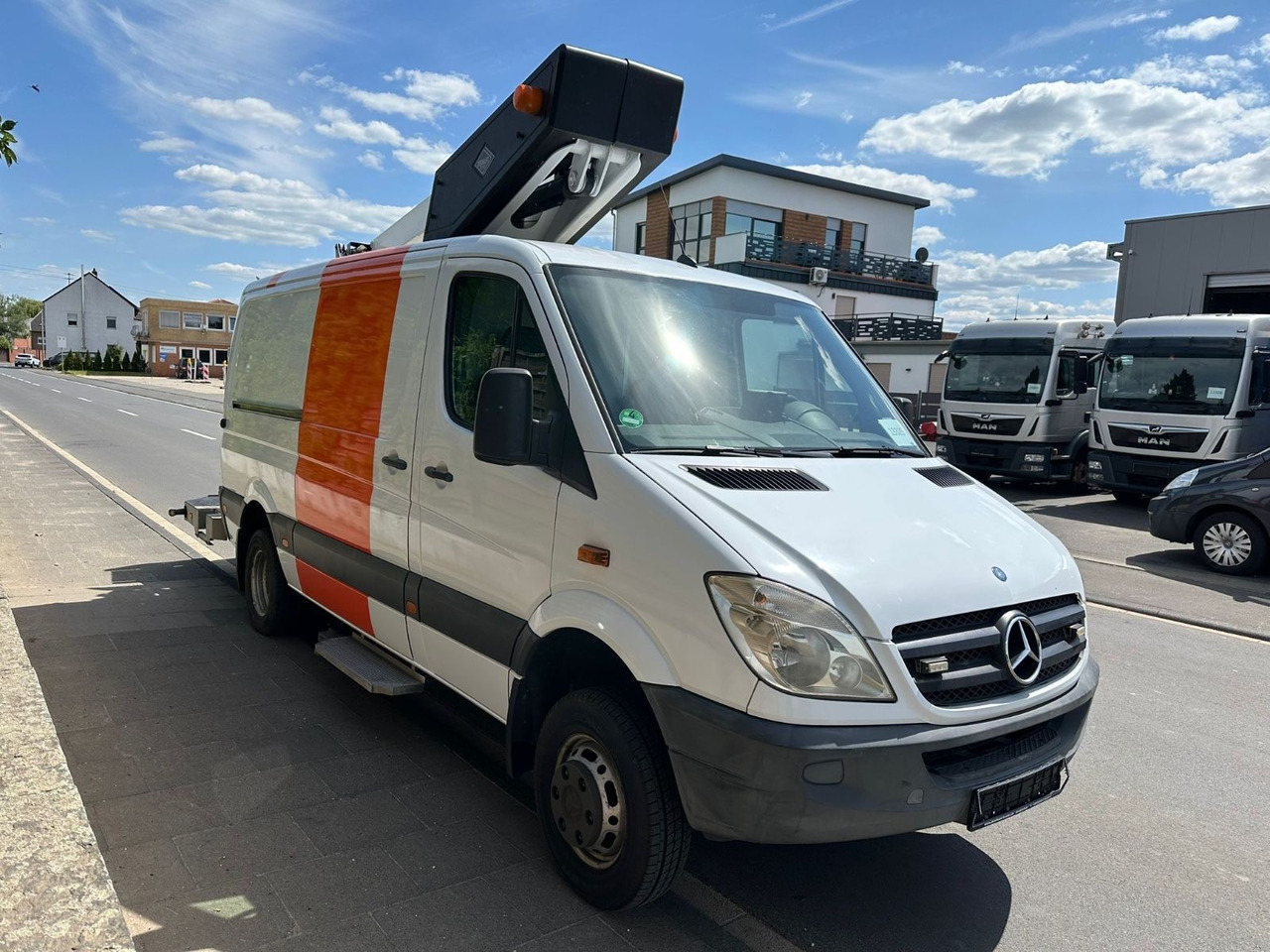 Mercedes-Benz Sprinter 515 CDI 4X4 13,2m Versailift ET-38-LFHD - 车载空中平台:图4 Mercedes-Benz Sprinter 515 CDI 4X4 13,2m Versailift ET-38-LFHD - 车载空中平台:图4