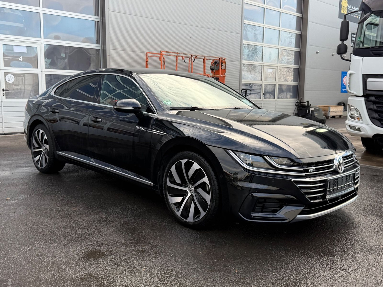 Volkswagen Arteon R-Line 4Motion Head-Up, Dynaudio, Ahk - 轿车:图3 Volkswagen Arteon R-Line 4Motion Head-Up, Dynaudio, Ahk - 轿车:图3