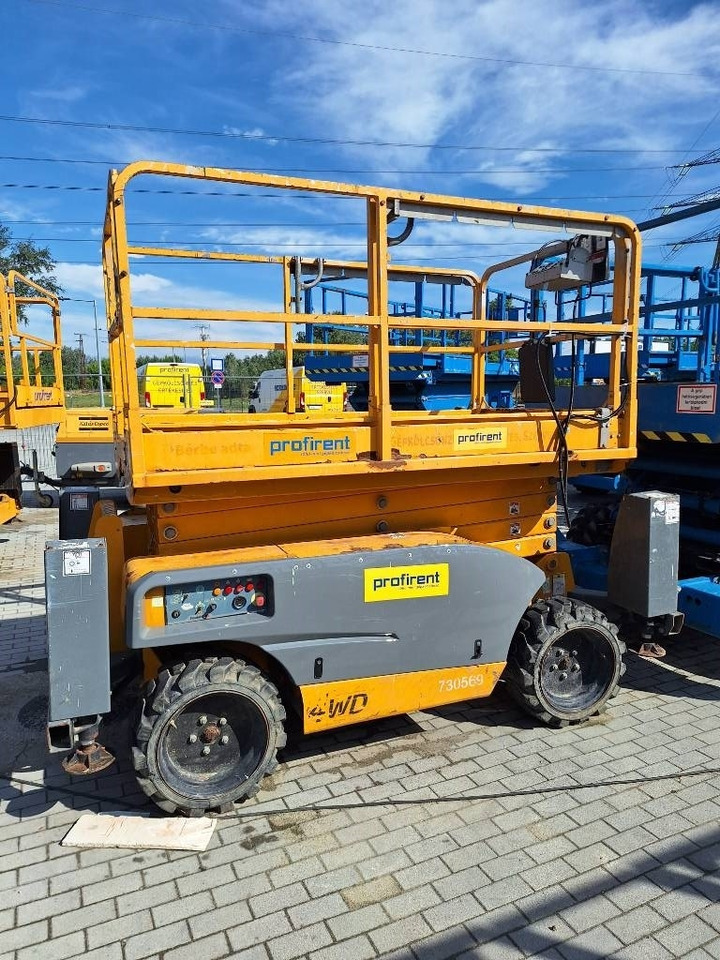 Haulotte Compact 12 DX - 剪式升降机:图2 Haulotte Compact 12 DX - 剪式升降机:图2
