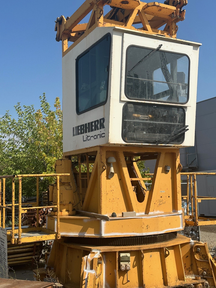 LIEBHERR 140 EC-H10 - 塔式起重机:图1 LIEBHERR 140 EC-H10 - 塔式起重机:图1