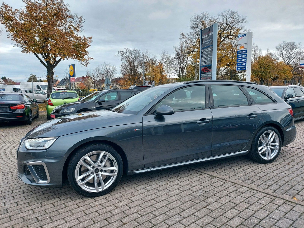 Audi A4 Avant 50 TDI Quattro S-Line Pano ACC Radar - 旅行车:图5 Audi A4 Avant 50 TDI Quattro S-Line Pano ACC Radar - 旅行车:图5