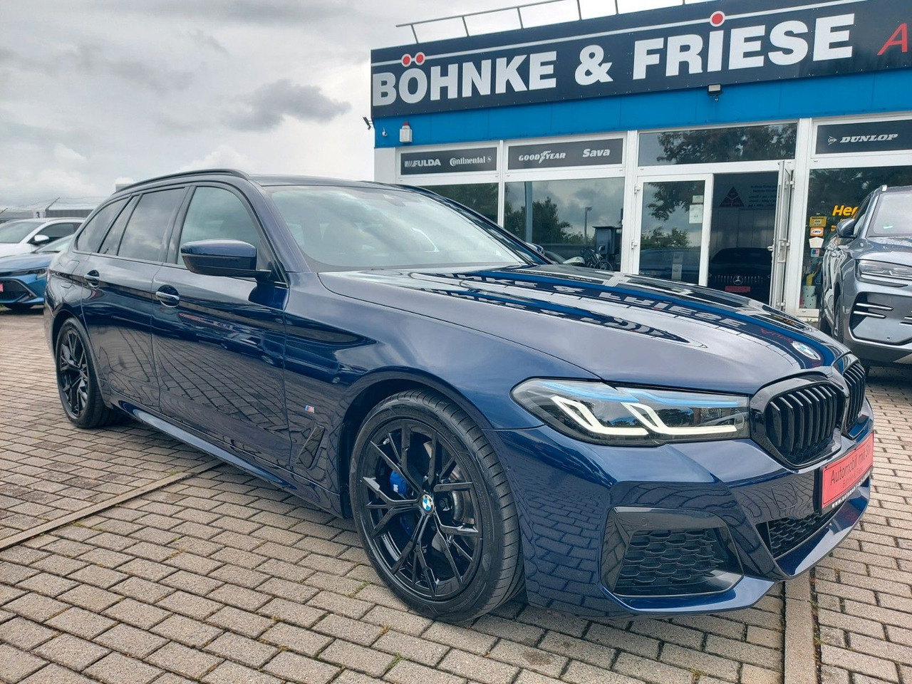 BMW 520 Touring d xDrive M Sport Pro H&K Standheiz - 旅行车:图1 BMW 520 Touring d xDrive M Sport Pro H&K Standheiz - 旅行车:图1