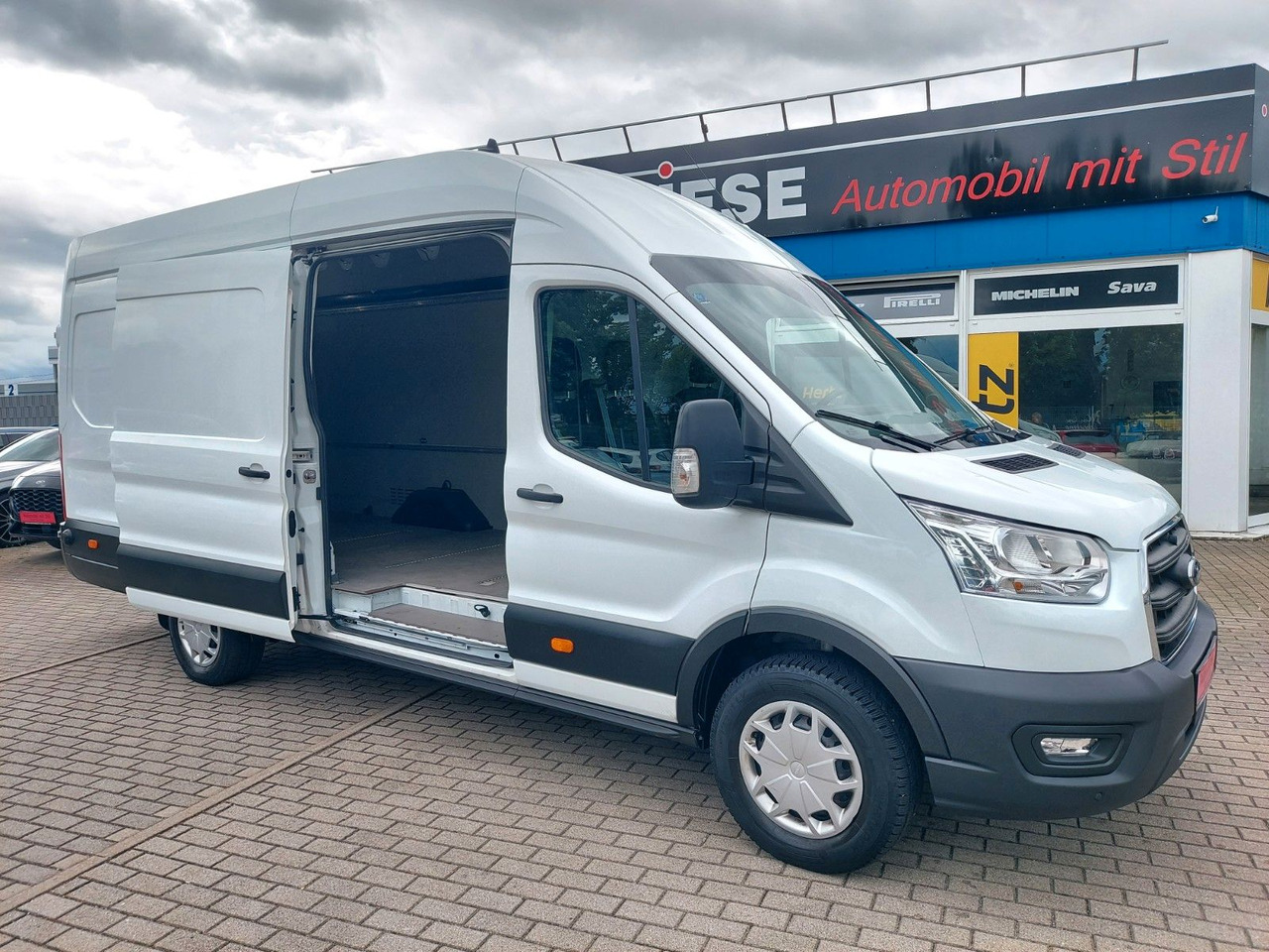 Ford Transit Kasten 350 L4 lang hoch Klima Cam DAB - 小型客车:图1 Ford Transit Kasten 350 L4 lang hoch Klima Cam DAB - 小型客车:图1