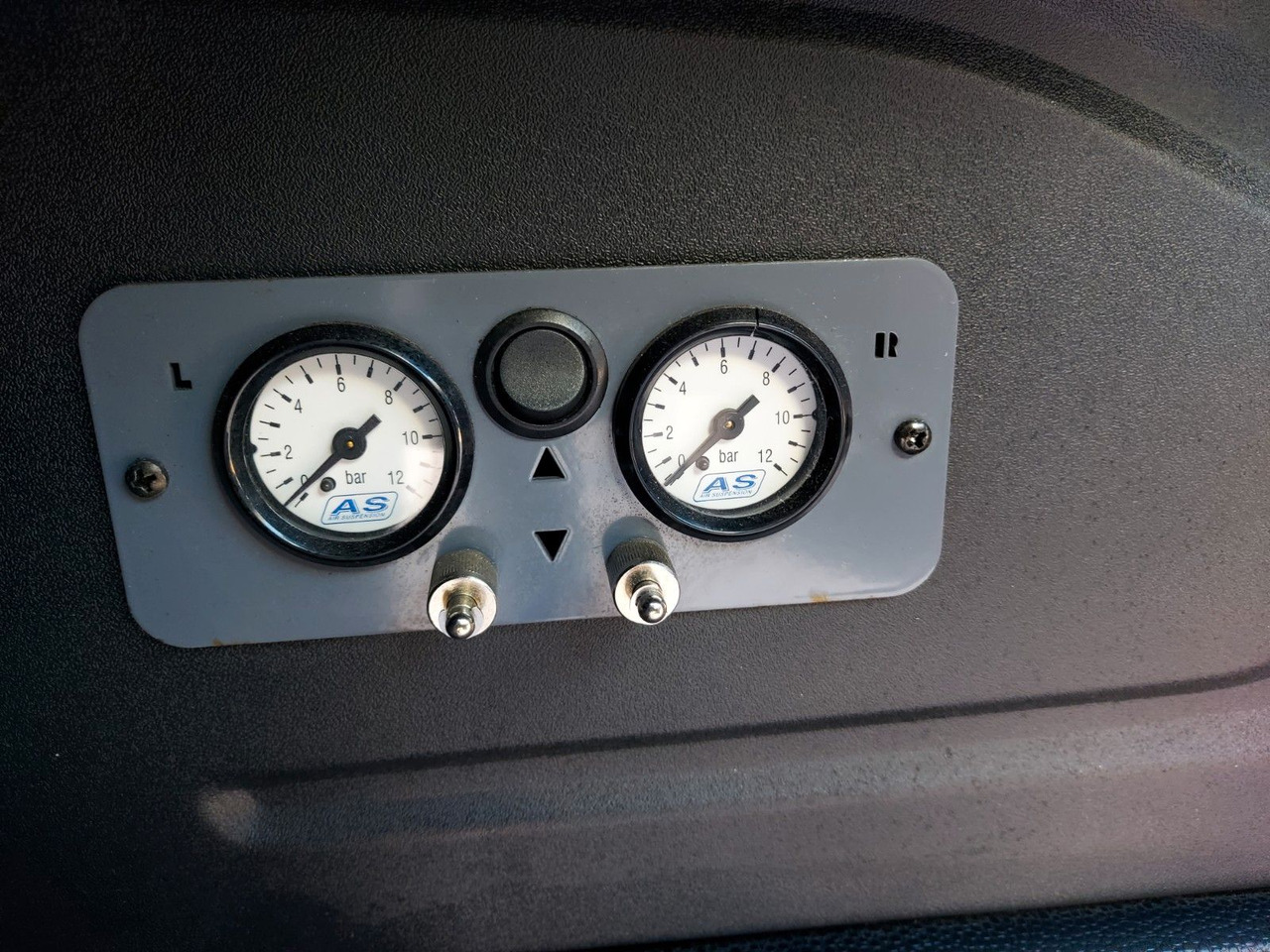 Ford Transit Pritsche 350 L4 extra lang Luftfeder - 平板货车:图3 Ford Transit Pritsche 350 L4 extra lang Luftfeder - 平板货车:图3