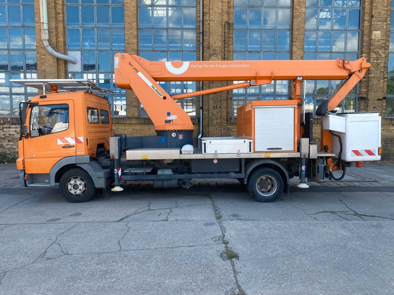 Mercedes-Benz ATEGO WUMAG ELEVANT WT230 23m TÜV - 车载空中平台:图5 Mercedes-Benz ATEGO WUMAG ELEVANT WT230 23m TÜV - 车载空中平台:图5