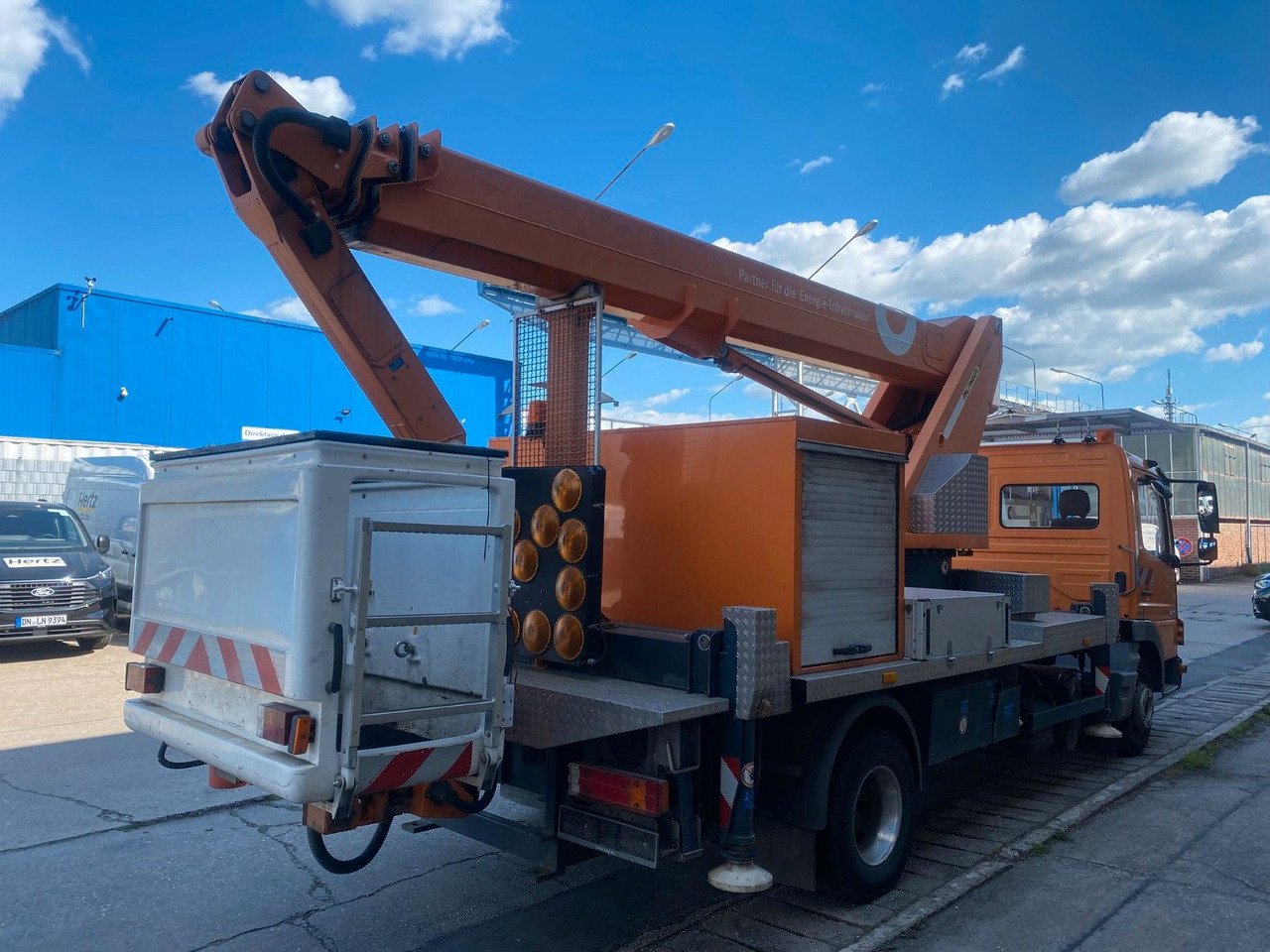 Mercedes-Benz ATEGO WUMAG ELEVANT WT230 23m TÜV - 车载空中平台:图4 Mercedes-Benz ATEGO WUMAG ELEVANT WT230 23m TÜV - 车载空中平台:图4