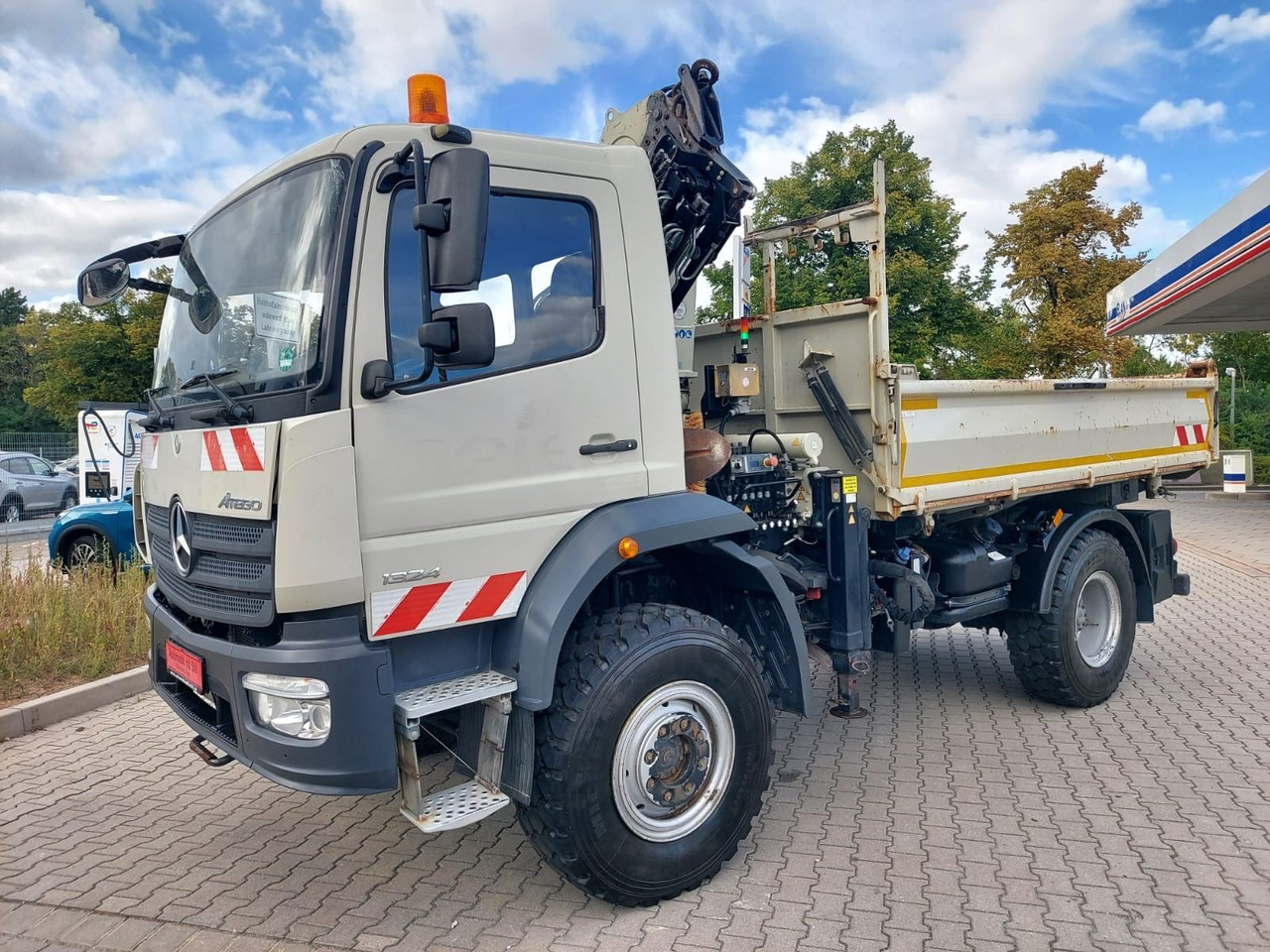 Mercedes-Benz Atego / 1324 MEILER 4X4 KRAN ATLAS 116.3 - 翻斗车, 起重车:图1 Mercedes-Benz Atego / 1324 MEILER 4X4 KRAN ATLAS 116.3 - 翻斗车, 起重车:图1