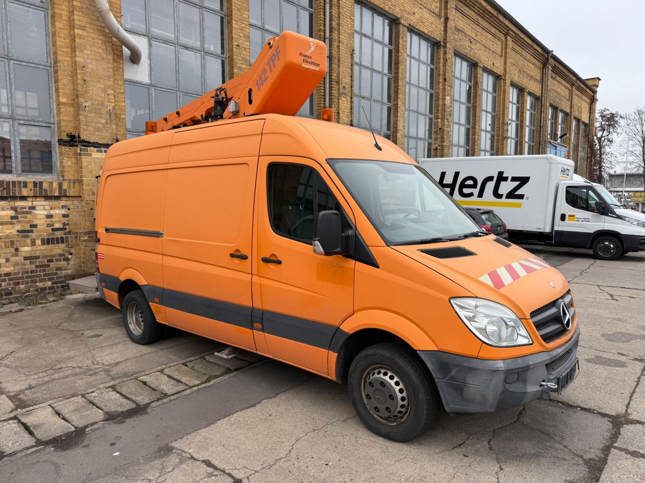 Mercedes-Benz Sprinter II Kasten 516 HUBSTEIGER 142 TPF - 车载空中平台:图1 Mercedes-Benz Sprinter II Kasten 516 HUBSTEIGER 142 TPF - 车载空中平台:图1