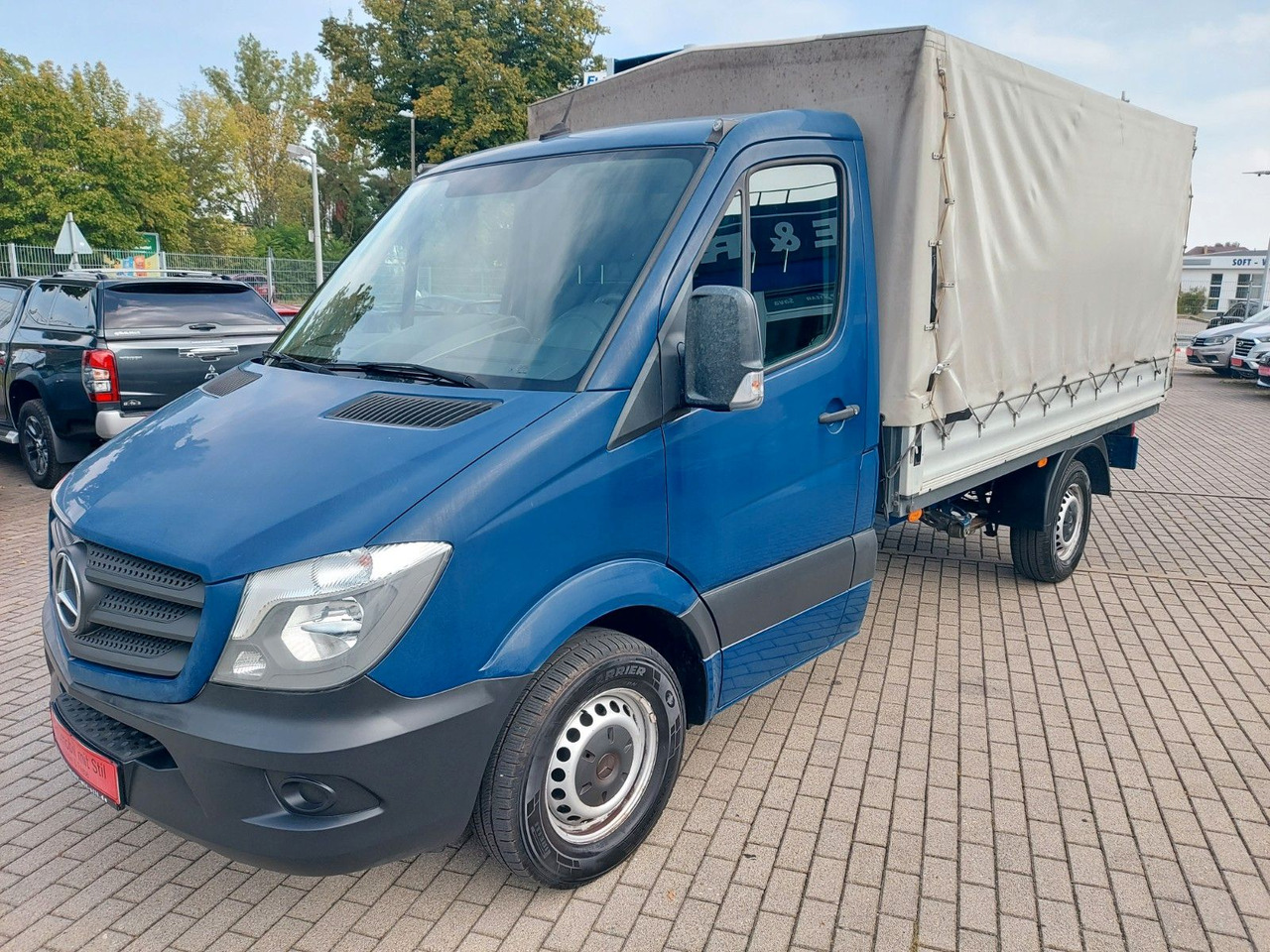 Mercedes-Benz Sprinter II Pritsche 316 Pritsche Plane - 侧帘货车:图3 Mercedes-Benz Sprinter II Pritsche 316 Pritsche Plane - 侧帘货车:图3