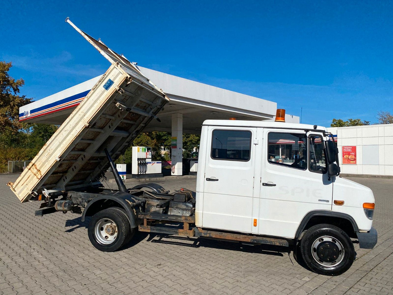 Mercedes-Benz VARIO 816D Doka 3 Seiten Kipper Meiller - 翻斗货车, 康比货车:图1 Mercedes-Benz VARIO 816D Doka 3 Seiten Kipper Meiller - 翻斗货车, 康比货车:图1