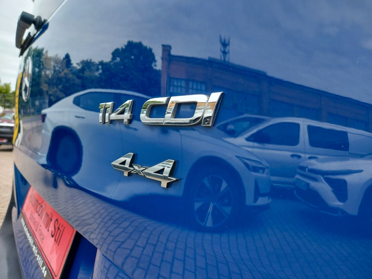 Mercedes-Benz Vito Mixto 114 4MATIC Extra lang Autom. 4x4 - 小型客车:图2 Mercedes-Benz Vito Mixto 114 4MATIC Extra lang Autom. 4x4 - 小型客车:图2