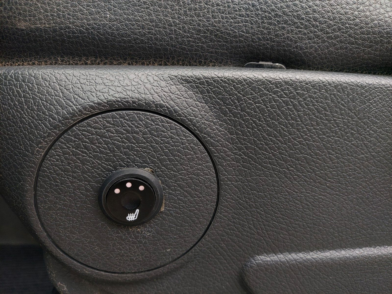 Mercedes-Benz Vito Mixto 4x4 116 extralang Automatik 5 Sitze 租赁 Mercedes-Benz Vito Mixto 4x4 116 extralang Automatik 5 Sitze：图19