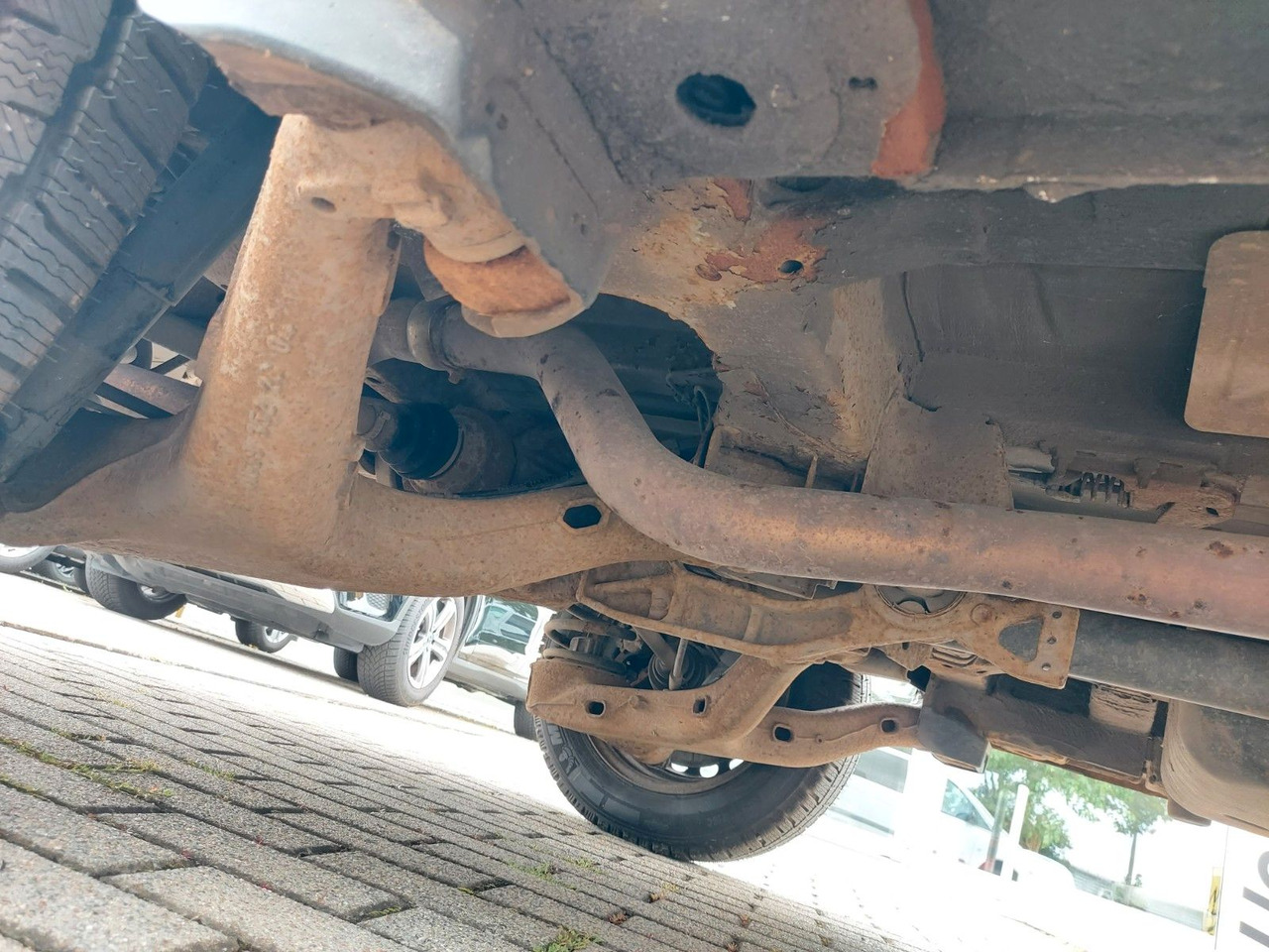 Mercedes-Benz Vito Mixto 4x4 116 extralang Automatik 5 Sitze 租赁 Mercedes-Benz Vito Mixto 4x4 116 extralang Automatik 5 Sitze：图27