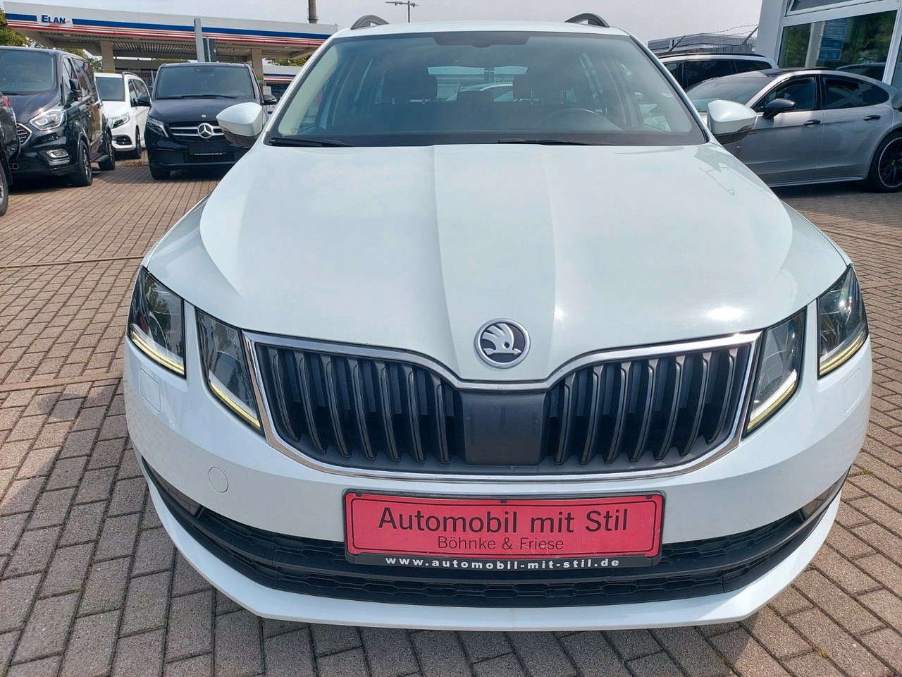 Skoda Octavia Combi Drive LED ACC Radar DAB 8xRad AHK - 旅行车:图4 Skoda Octavia Combi Drive LED ACC Radar DAB 8xRad AHK - 旅行车:图4