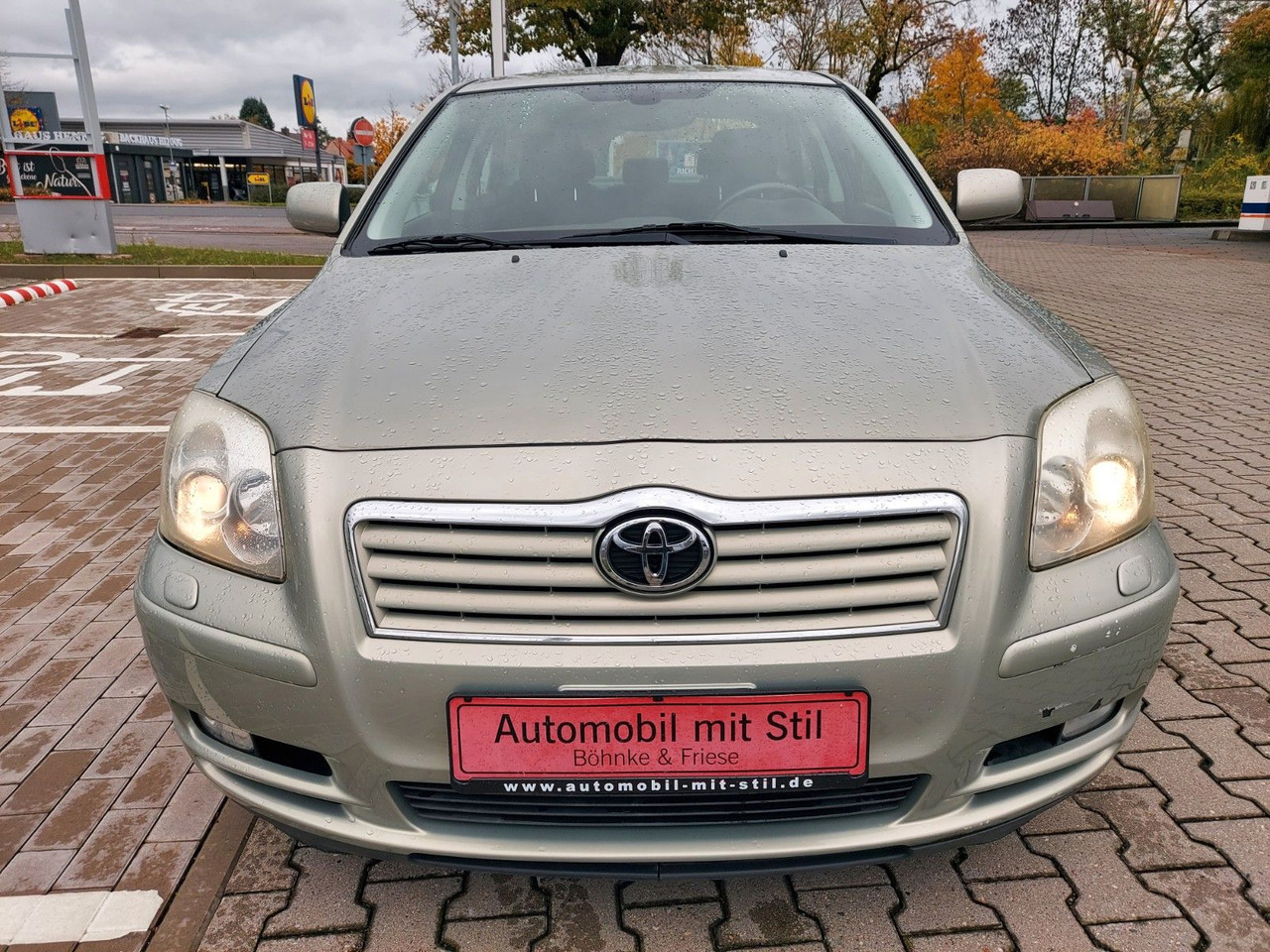 Toyota Avensis 1.8 VVT Lim. Klima Sitzheizung - 轿车:图2 Toyota Avensis 1.8 VVT Lim. Klima Sitzheizung - 轿车:图2