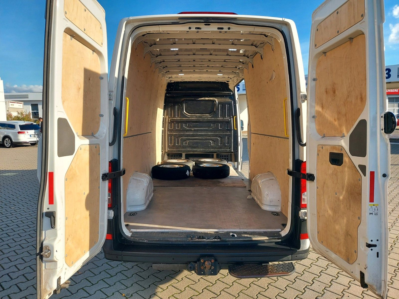 Volkswagen Crafter Kasten  35 EcoProfi Hochdach MAXI KLIMAA - 小型客车:图3 Volkswagen Crafter Kasten  35 EcoProfi Hochdach MAXI KLIMAA - 小型客车:图3