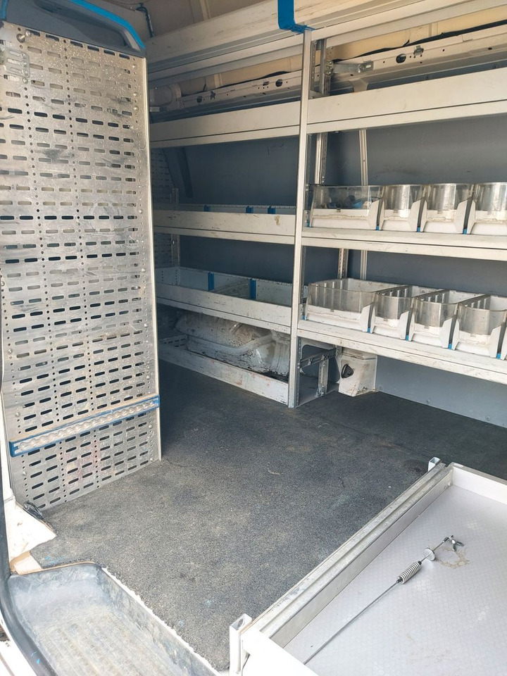 小型客车 Volkswagen T5 Transporter Kasten Kombi Hoch lang Camper:图19 小型客车 Volkswagen T5 Transporter Kasten Kombi Hoch lang Camper:图19