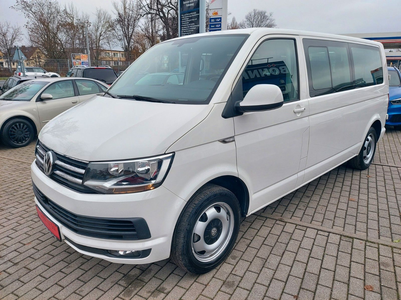Volkswagen T6 Caravelle Comfortline Lang DSG 8 Sitze ACC - 小型客车:图4 Volkswagen T6 Caravelle Comfortline Lang DSG 8 Sitze ACC - 小型客车:图4