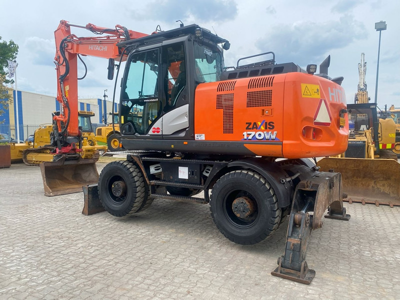 Hitachi ZX170W-6 NVT - 轮式挖掘机:图1 Hitachi ZX170W-6 NVT - 轮式挖掘机:图1