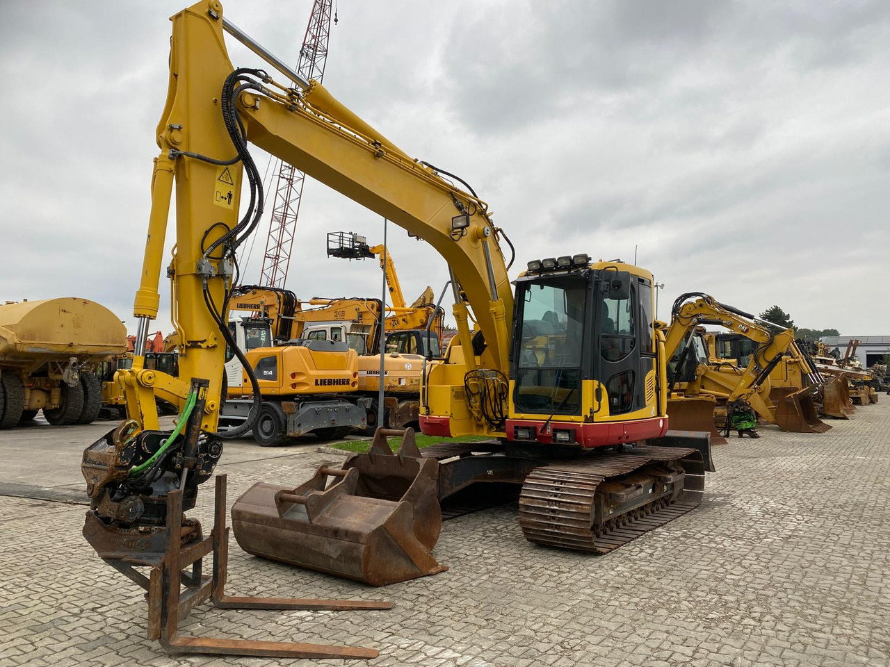 Komatsu PC138US-11 - 履带式挖掘机:图2 Komatsu PC138US-11 - 履带式挖掘机:图2