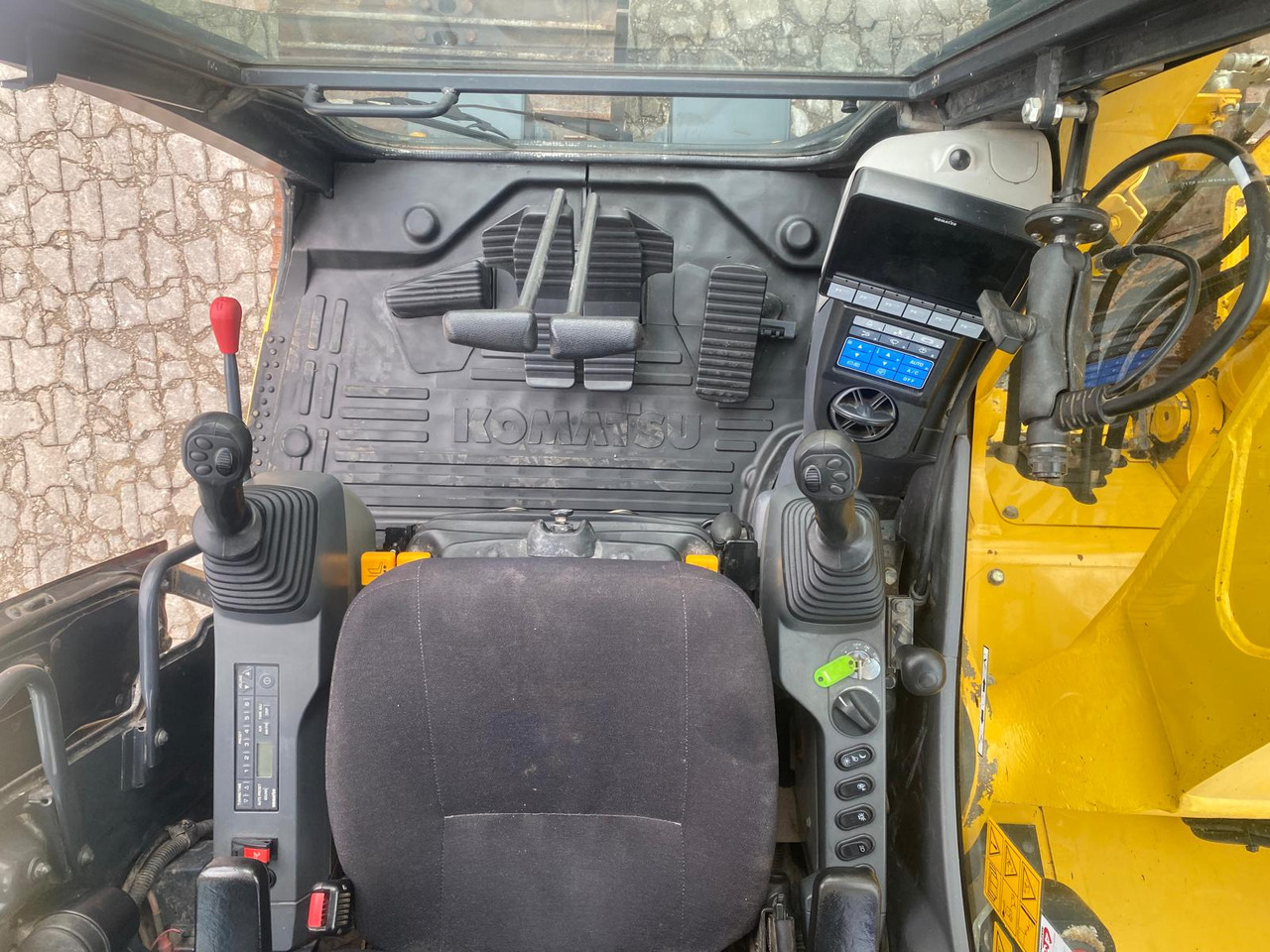 Komatsu PC138US-11 - 履带式挖掘机:图4 Komatsu PC138US-11 - 履带式挖掘机:图4