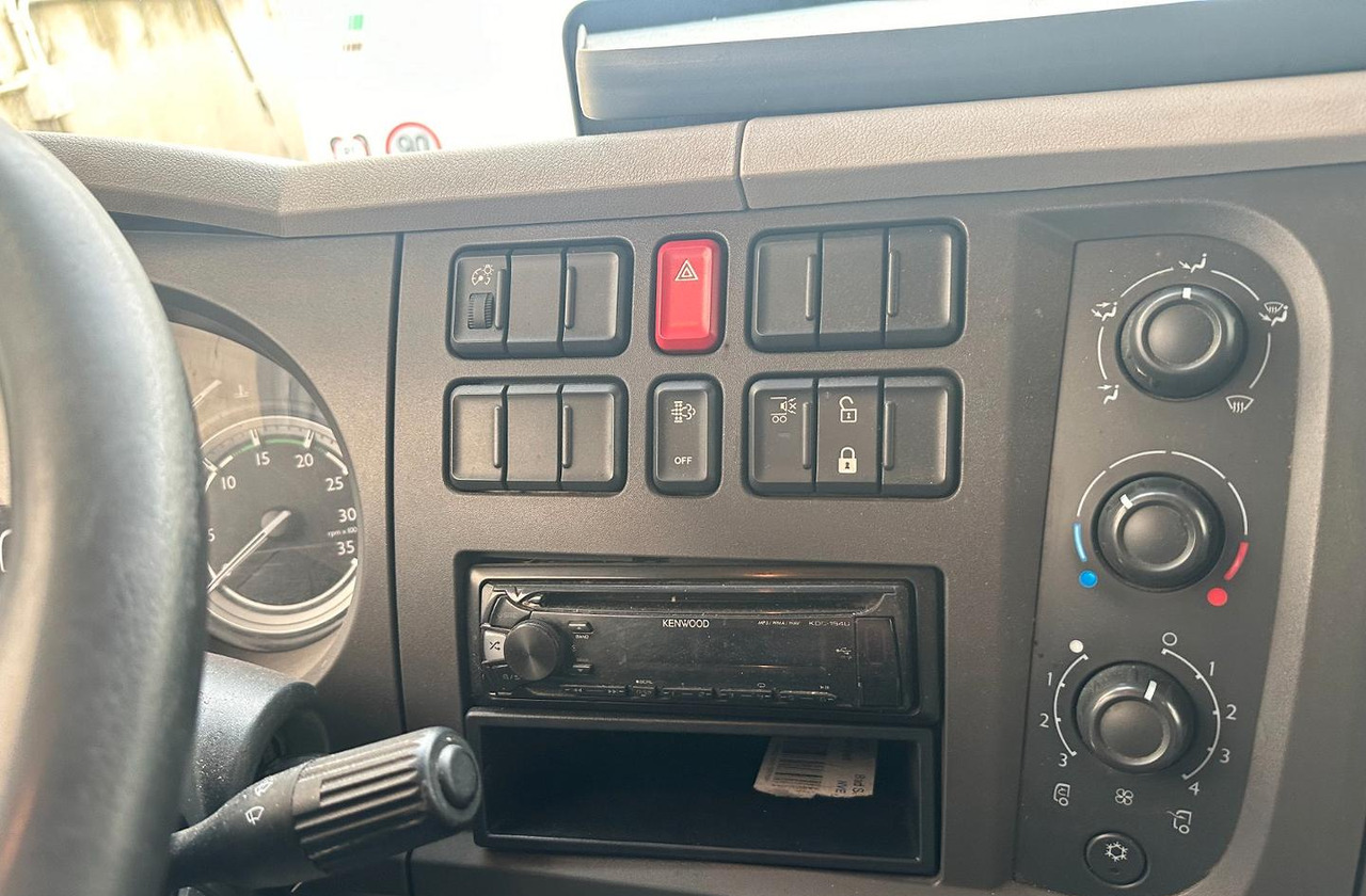 Daf lf 45 220 centina sponda euro 6 - 侧帘卡车:图5 Daf lf 45 220 centina sponda euro 6 - 侧帘卡车:图5