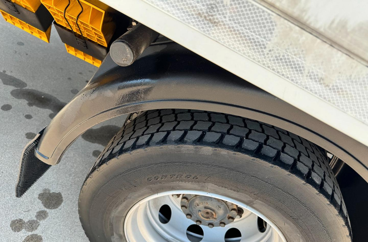 厢式卡车 Iveco：图11