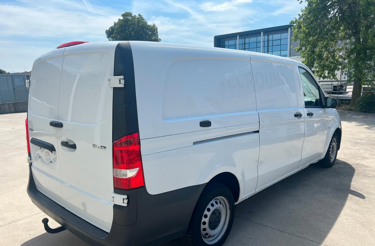 Mercedes vito 111 - 无侧窗厢式货车:图2 Mercedes vito 111 - 无侧窗厢式货车:图2