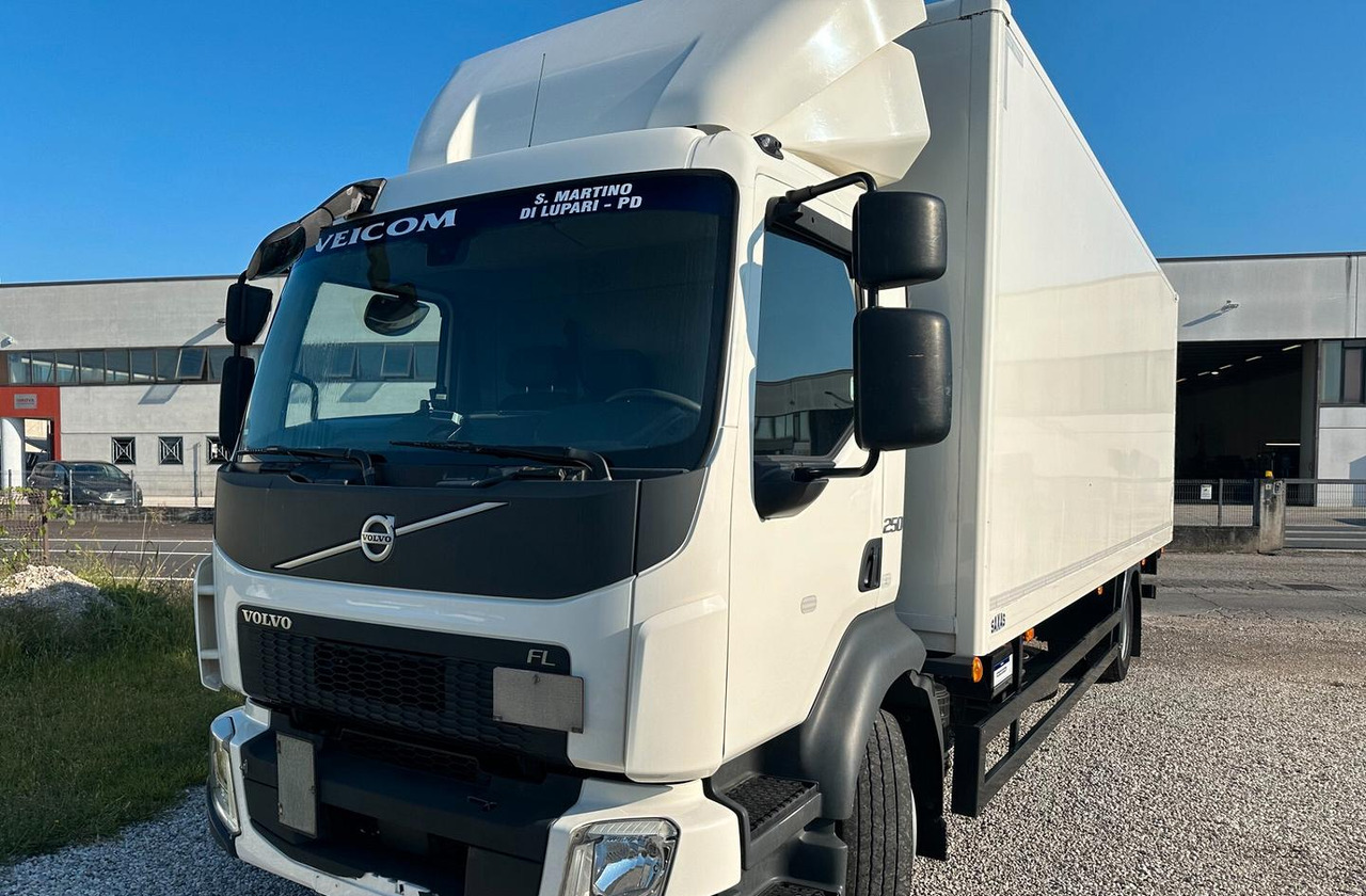 Volvo FL 250 EURO 6 FURGONE E SPONDA - 厢式卡车:图1 Volvo FL 250 EURO 6 FURGONE E SPONDA - 厢式卡车:图1