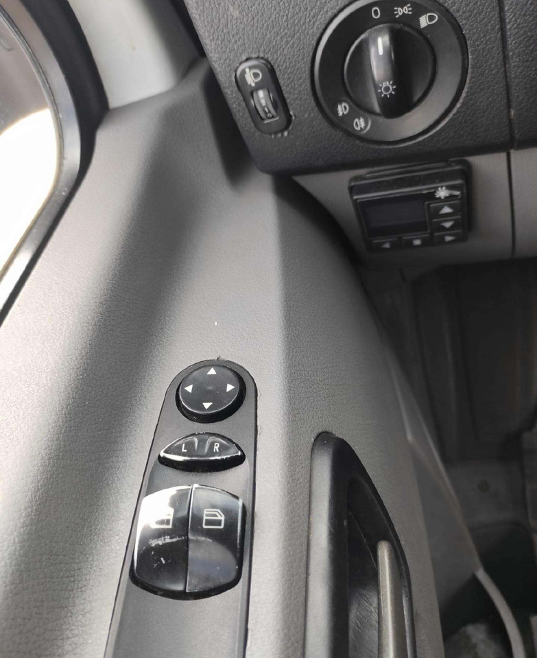 无侧窗厢式货车 Mercedes-Benz Sprinter:图12 无侧窗厢式货车 Mercedes-Benz Sprinter:图12