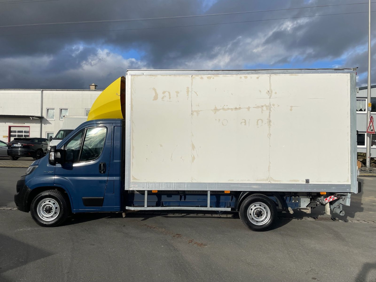 Fiat Ducato Maxi 30 L4H2 Koffer/LBW/AC/NAV/CAM/EU6 - 厢式货车:图4 Fiat Ducato Maxi 30 L4H2 Koffer/LBW/AC/NAV/CAM/EU6 - 厢式货车:图4