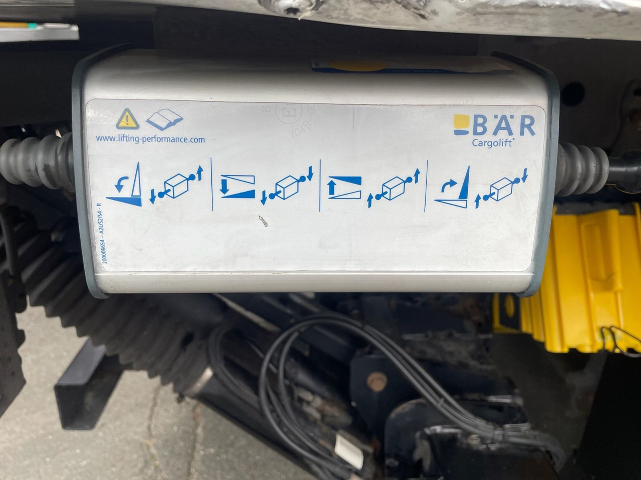 KERSCHER ZAA18 Kühlkoffer/CARRIER/SUPRA900U/LBW - 冷藏拖车:图4 KERSCHER ZAA18 Kühlkoffer/CARRIER/SUPRA900U/LBW - 冷藏拖车:图4