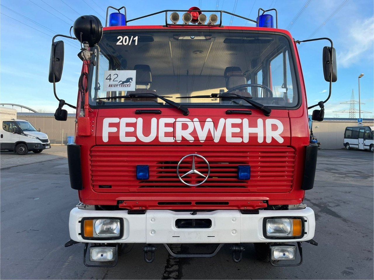 Mercedes-Benz 1222 AF 4x4 Feuerwehr/TLF16/25/2440LTR/215h/DOKA - 卡车:图2 Mercedes-Benz 1222 AF 4x4 Feuerwehr/TLF16/25/2440LTR/215h/DOKA - 卡车:图2