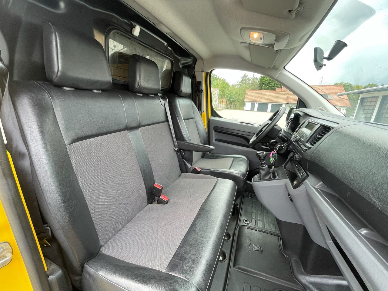紧凑型面包车 Peugeot Expert Kasten Pro L3/2.0 BlueHDI/AC/15xVerfügbar：图14