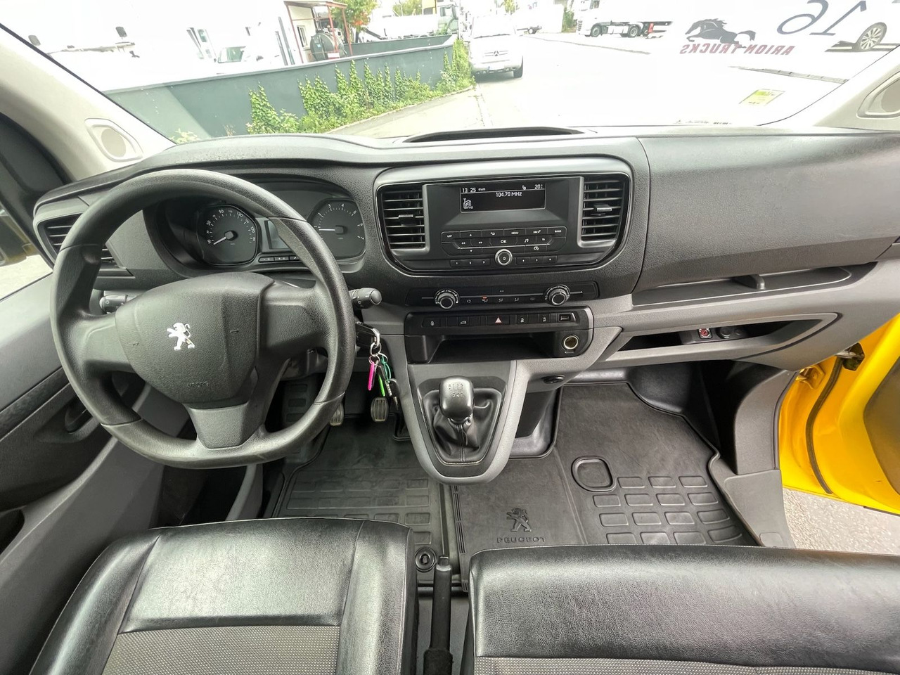 紧凑型面包车 Peugeot Expert Kasten Pro L3/2.0 BlueHDI/AC/15xVerfügbar：图12
