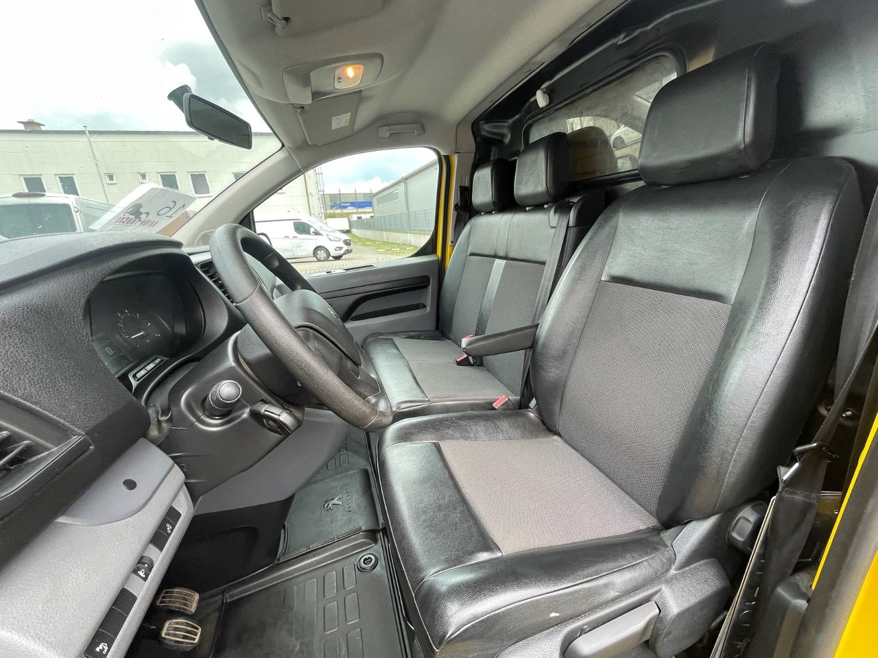 紧凑型面包车 Peugeot Expert Kasten Pro L3/2.0 BlueHDI/AC/15xVerfügbar：图11