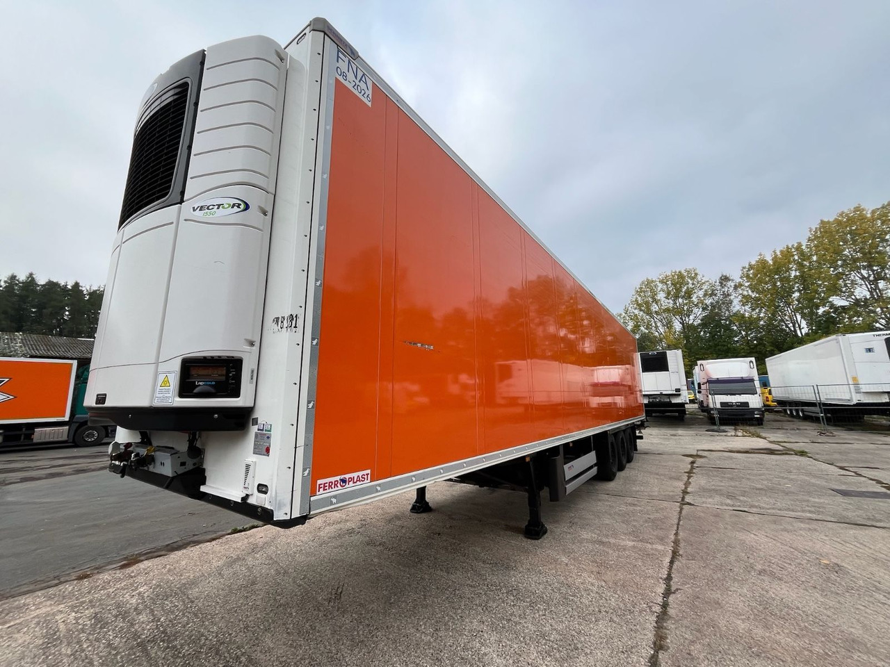 Schmitz Cargobull SCB*S3B/CARRIER/Vector1550/LBW/BÄR/2347h/13,4m - 冷藏半拖车:图2 Schmitz Cargobull SCB*S3B/CARRIER/Vector1550/LBW/BÄR/2347h/13,4m - 冷藏半拖车:图2