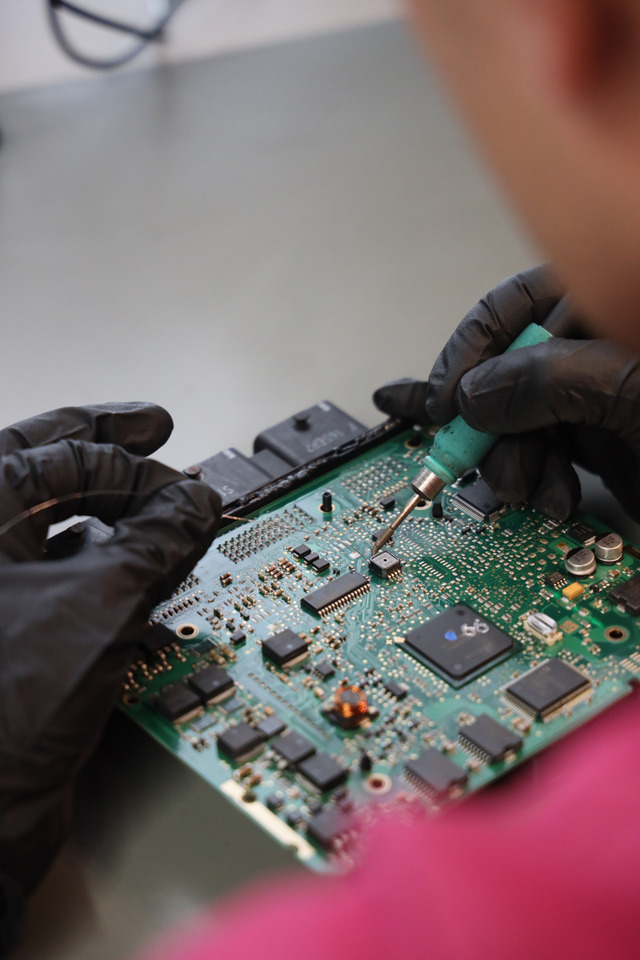 Mercedes MCM2 MCM2.1 Express Reparatur (repair service) - 备件:图4 Mercedes MCM2 MCM2.1 Express Reparatur (repair service) - 备件:图4